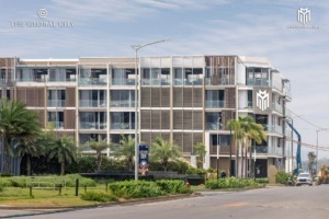 Các căn nhà phố SOHO đang được hoàn thiện mặt ngoài theo thiết kế Foster + Partners, sớm bàn giao cho các cư dân.